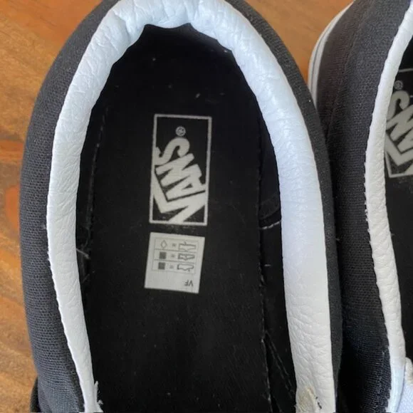 Vans Black Slip-on Sneakers - Size 6 - Picture 8 of 9